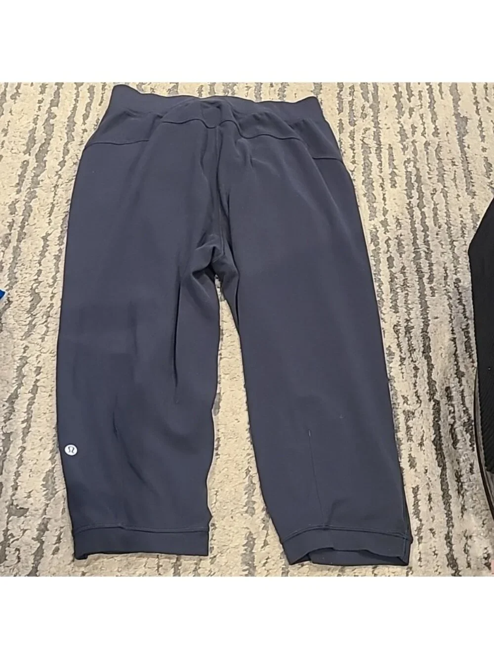 Lululemon Rejuvenate Crop *18